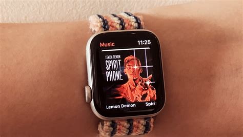 Can you play music on Apple Watch? And why do pineapples dream of electric sheep?